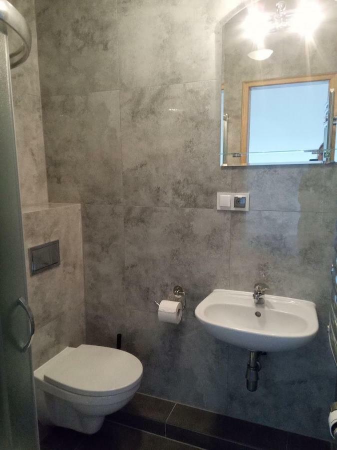 Pokoje Goscinne R10 Rewa Buitenkant foto